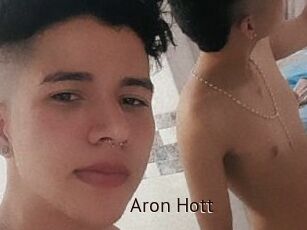 Aron_Hott