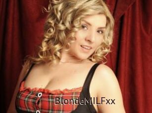 BlondeMILFxx