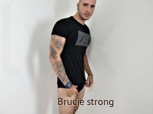 Brucie_strong