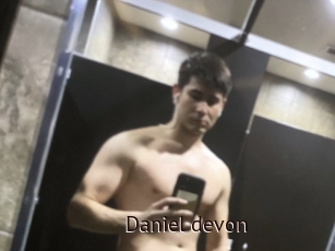 Daniel_devon