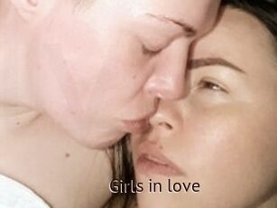 Girls_in_love