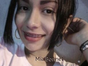 Mia_Bonnet