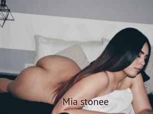 Mia_stonee