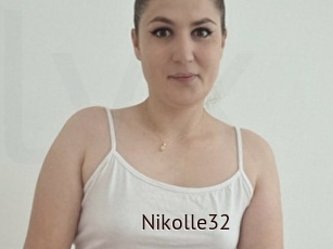 Nikolle32