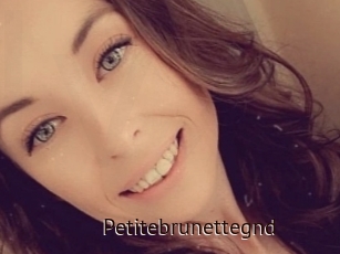 Petitebrunettegnd