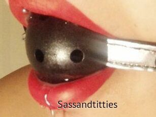 Sassandtitties